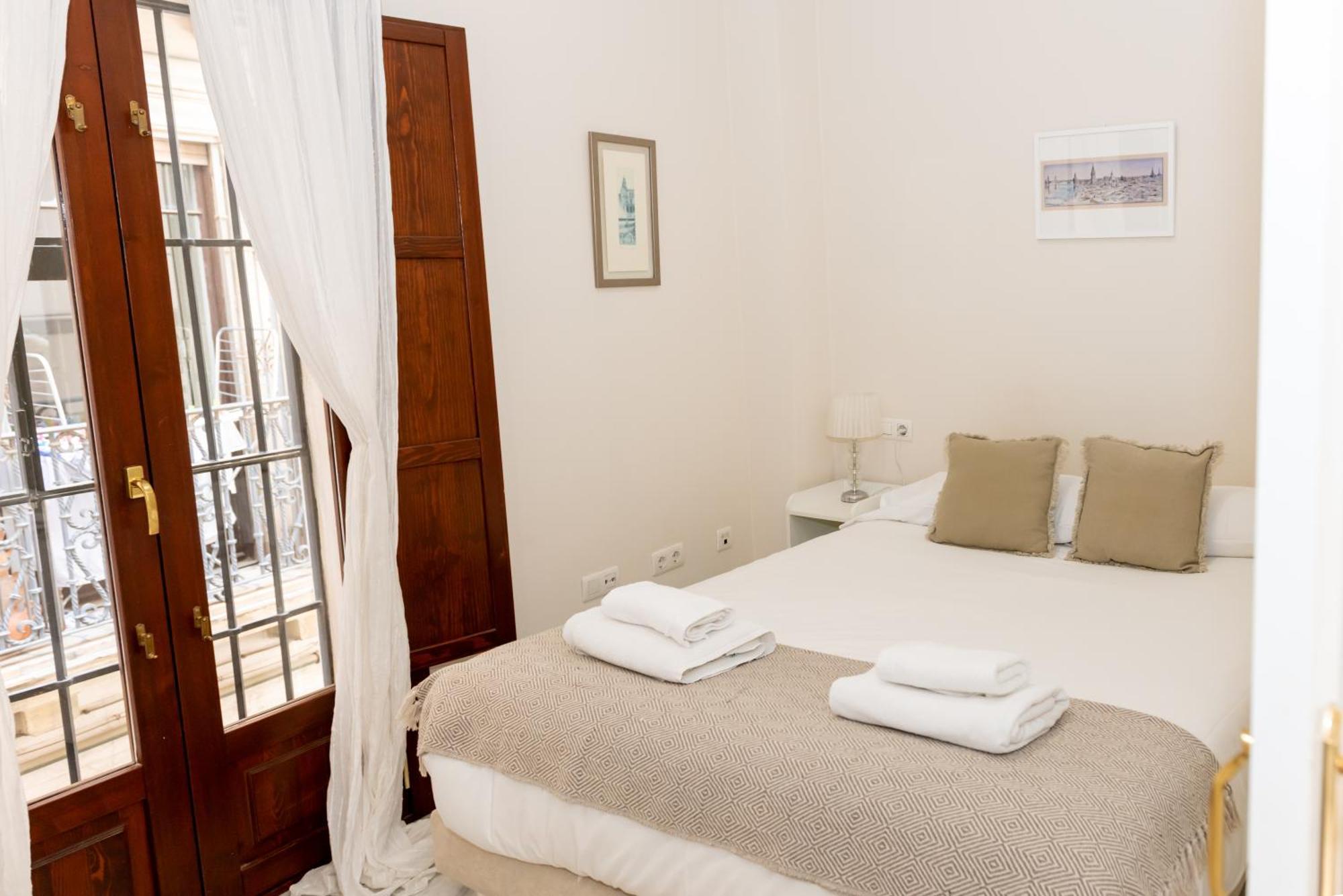 Charming & Quiet Apartment In Plaza Del Salvador セビリア エクステリア 写真