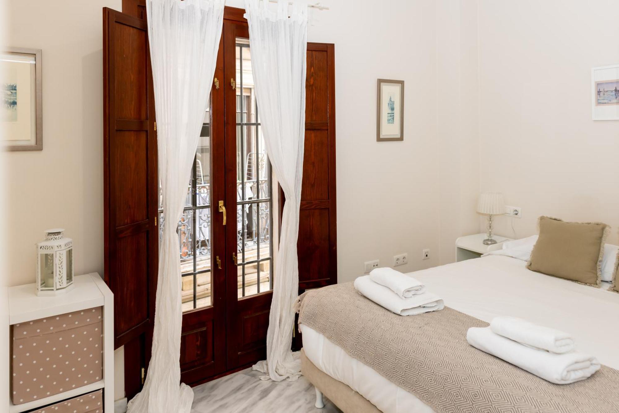 Charming & Quiet Apartment In Plaza Del Salvador セビリア エクステリア 写真