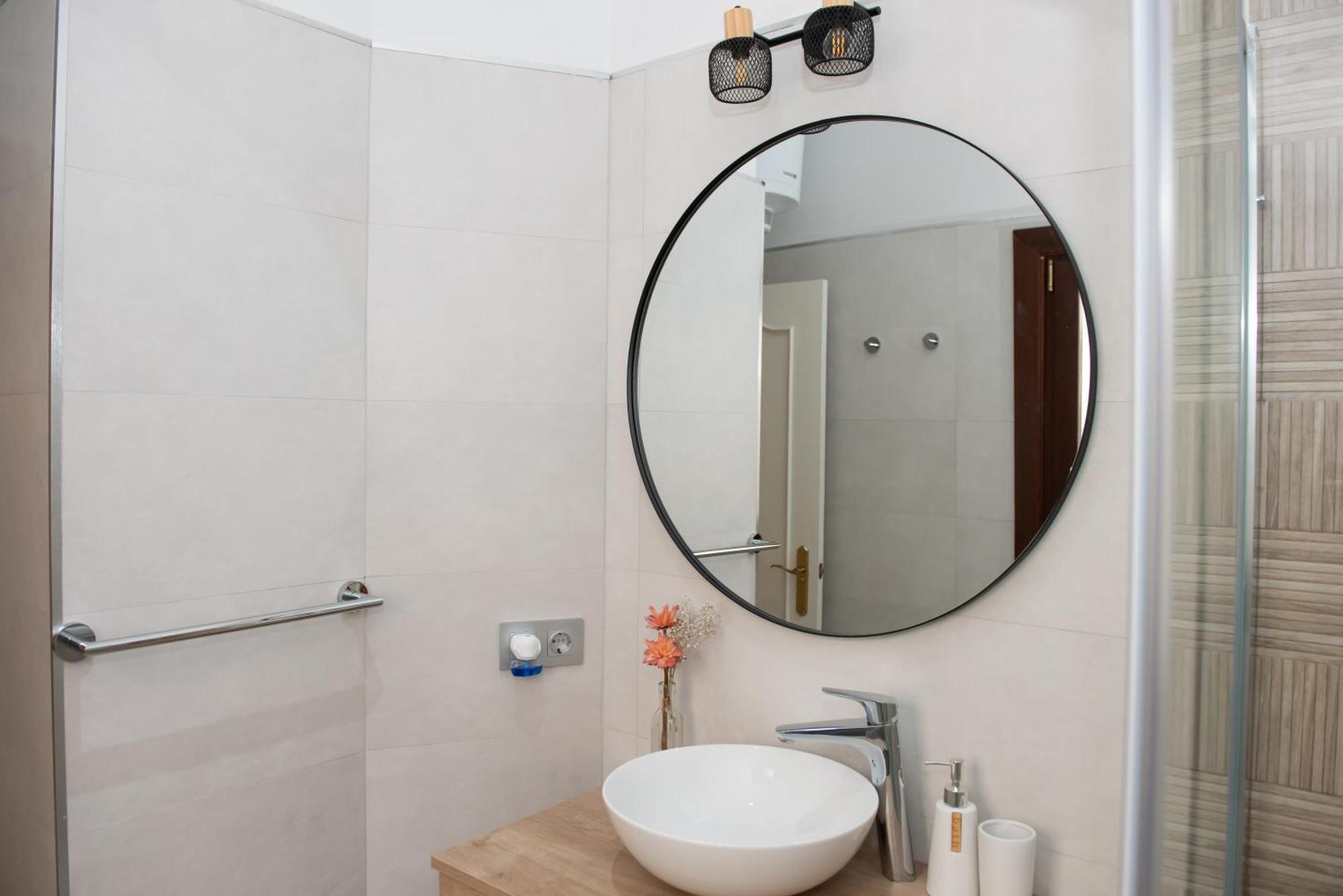 Charming & Quiet Apartment In Plaza Del Salvador セビリア エクステリア 写真