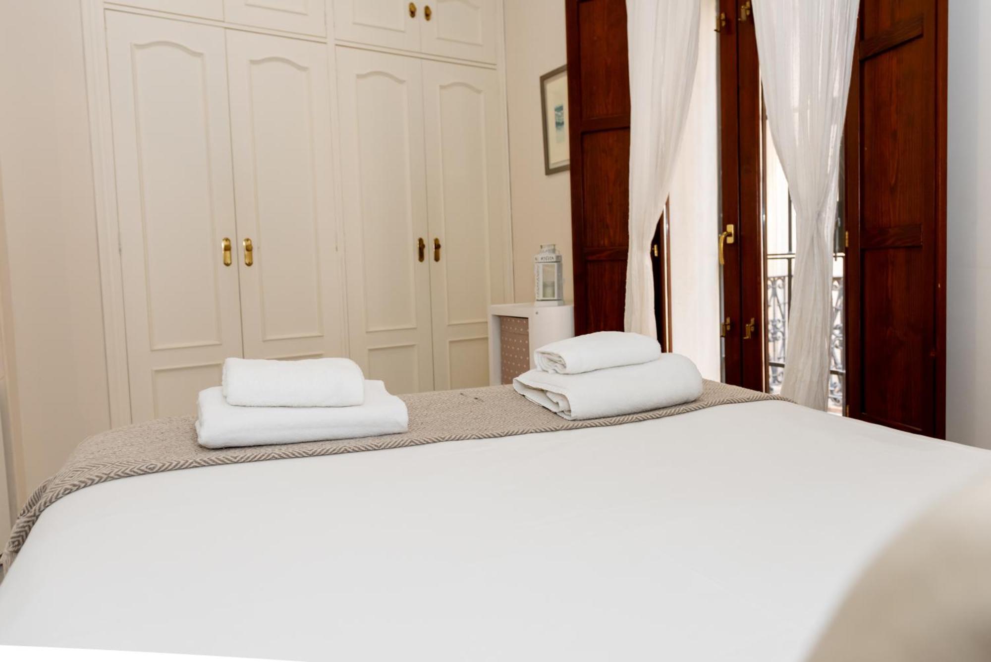 Charming & Quiet Apartment In Plaza Del Salvador セビリア エクステリア 写真