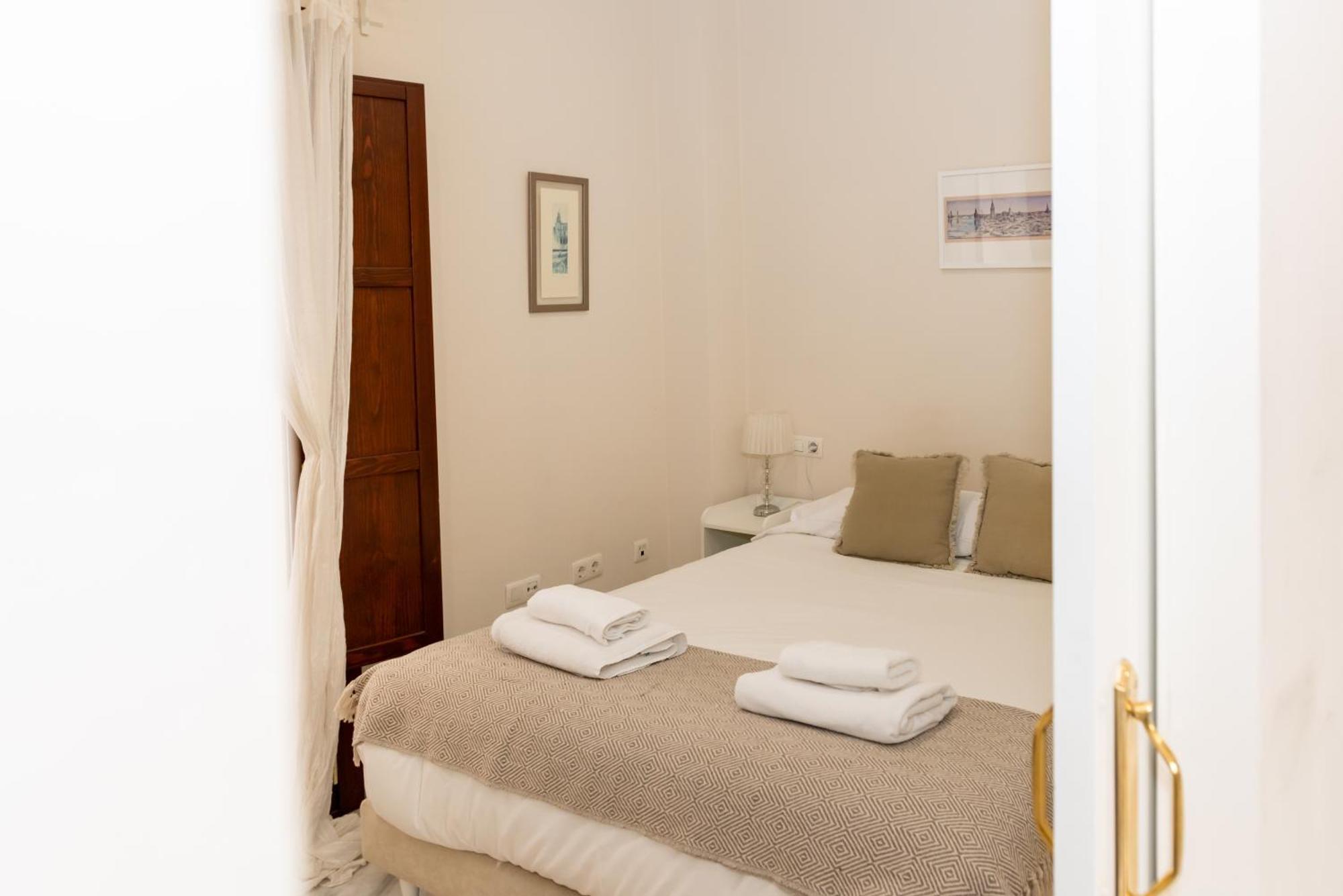 Charming & Quiet Apartment In Plaza Del Salvador セビリア エクステリア 写真