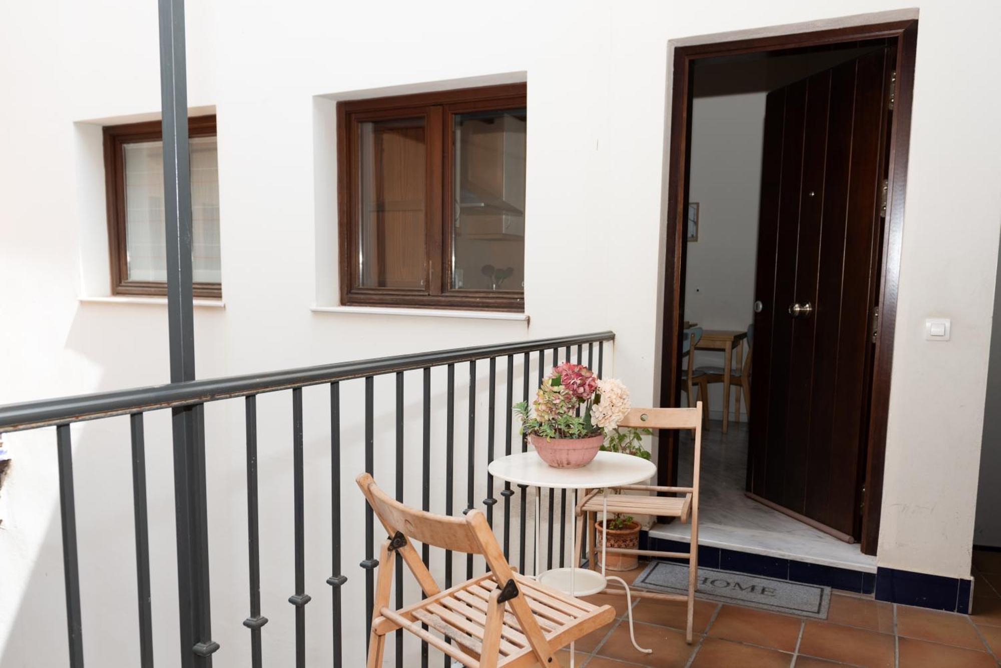 Charming & Quiet Apartment In Plaza Del Salvador セビリア エクステリア 写真