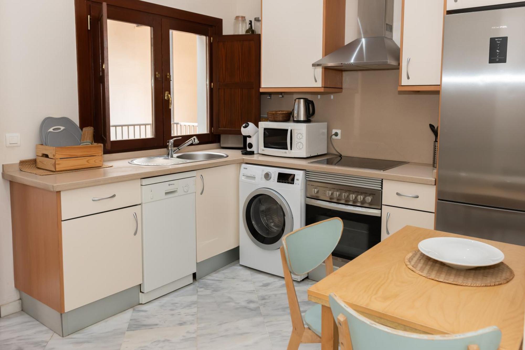 Charming & Quiet Apartment In Plaza Del Salvador セビリア エクステリア 写真